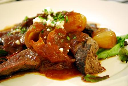 Stifado - úžasně šťavnaté hovězí kousky po řecku