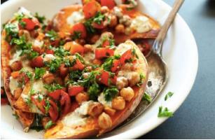 Pečené batáty s cizrnou