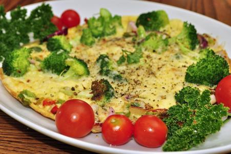 Brokolice se žampiony a vejci