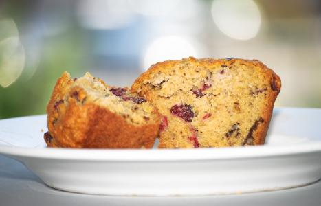 Brusinková bábovka