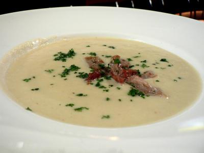 Celerová polévka se smetanou