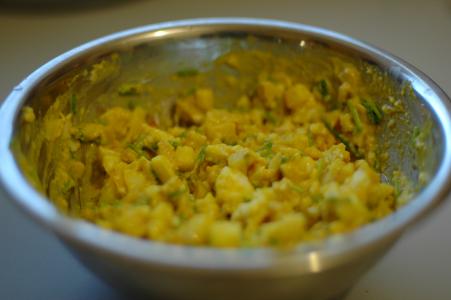 Celerový salát se zakysanou smetanou