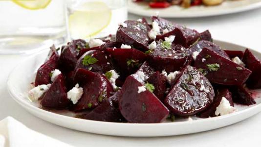 Červená řepa s ovčím sýrem