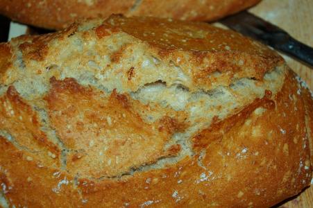 Domácí chléb z žitného kvásku