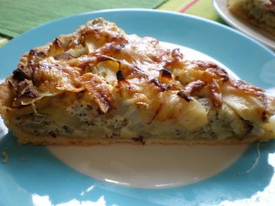 Cibulový koláč se zakysanou smetanou
