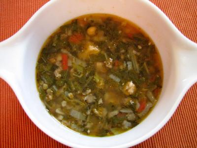 Čočková polévka se zelím a uzeným