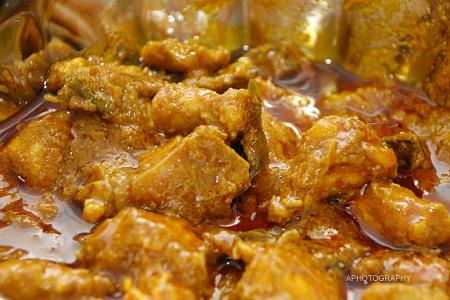 Dušené kuře na karí v jablečné omáčce