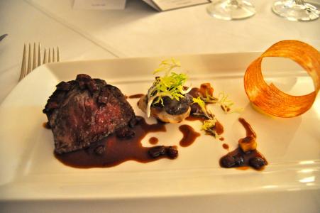 Hovězí líčka s bylinkami