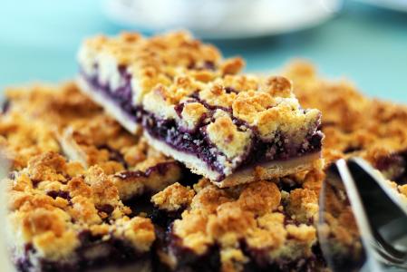 Křehký borůvkový koláč na plech