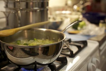 Krůtí vývar s brokolicí