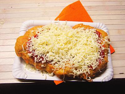 Domácí langoše se zakysanou smetanou