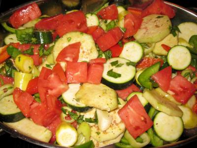 Letní salát s cuketou