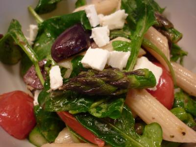 Řecký těstovinový salát