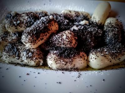 Bramborové šišky s mákem