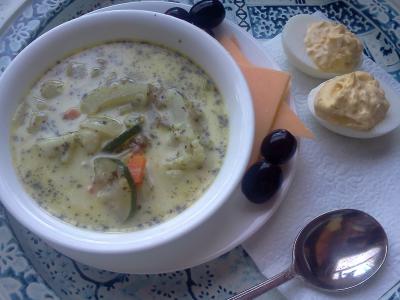 Smetanová polévka s cuketou a fazolemi