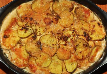 Zapečené francouzské brambory s cuketou