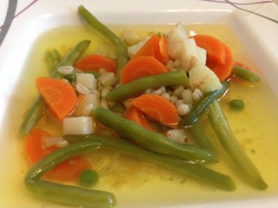 Zeleninová polévka s kroupami