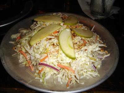 Zelný salát s jablky