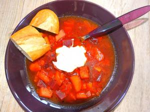 Jak se vaří boršč s kuřecím masem?