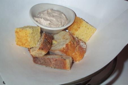 Lučinová pomazánka s okurkou