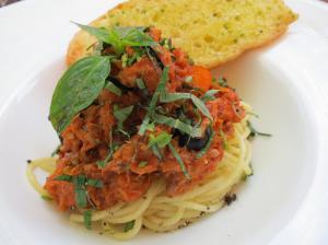 Špagety s tuňákem - Spaghetti al tonno