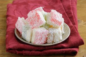 Luxusní kokosové řezy na plech